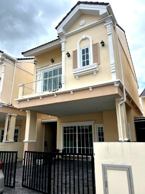 บ้านแฝด ตึกคอม ชลบุรี : บ้านแฝด สไตล์อังกฤษ เป็นที่ต้องการมาก!!!ขายบ้านแฝดหมู่บ้าน ดิญ่า วิลเลจ ชลบุรี (Diya Village Chonburi) 28.9 ตรว. 4 ห้องนอน 3 ห้องน้ำ