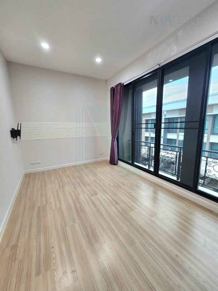 รูป ขายทาวน์เฮาส์ โครงการ บ้านกลางเมือง นวมินทร์ 42 3 ชั้น 3 ห้องนอน 3 ห้องน้ำ - รูปที่ 8/8