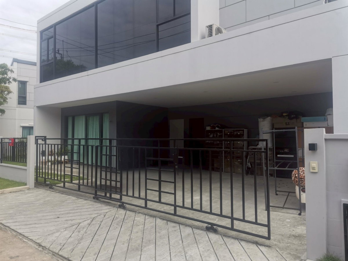 picture  Centro Donmueng-       Chaengwattana - 1/16