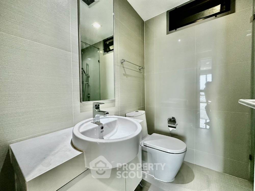 picture 2-BR 79 Sqm Condo For Sale, Star View, High-Floor Near Phra Ram 3 (ID 2027386) - 14/16