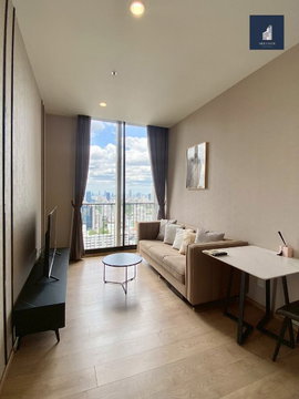 Noble BE19 BTS Asoke 1Bed 1Bath Corner unit with King Bed Take City View