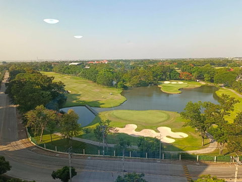 Three-bedroom Condominium unit for sale in Thana city Condominium, Near Vero International School, 