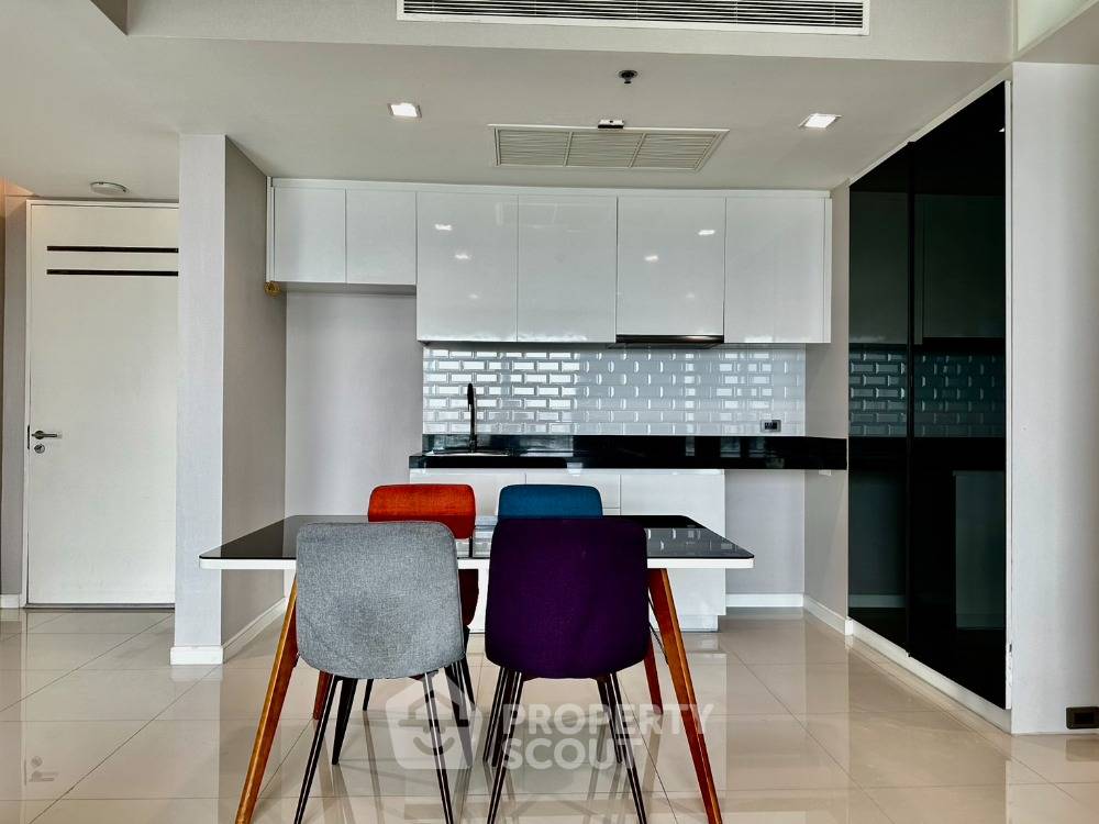 picture 2-BR 79 Sqm Condo For Sale, Star View, High-Floor Near Phra Ram 3 (ID 2027386) - 7/16