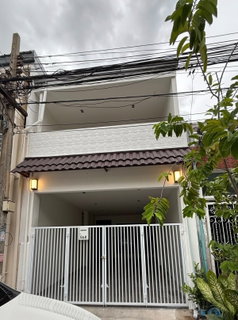 รูปภาพ ให้เช่า Town Home 2 ชั้น ห้วยขวาง รัชดา