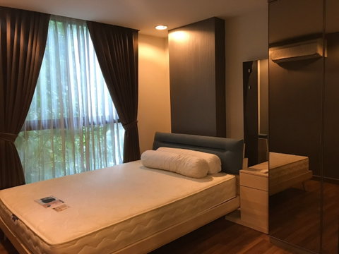 P-39292 🏢 ต้องการขายคอนโด ซีนิธ เพลส สุขุมวิท 42 Soi Barbot 2, Phra Khanong, Khlong Toei, Bangkok Line Id @easythaihome 085-592-2897