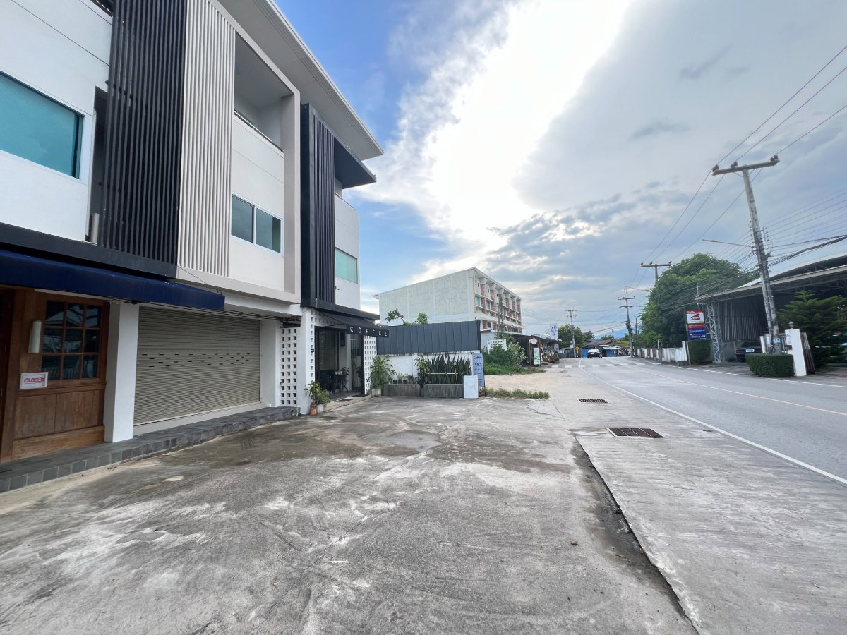 รูป โฮมออฟฟิศ 3 ชั้น（ 3 ห้องนอน 4 ห้องน้ำ ） ตรงข้าม โฮมโปรสันทราย (Homepro สันทราย)  - รูปที่ 4/15