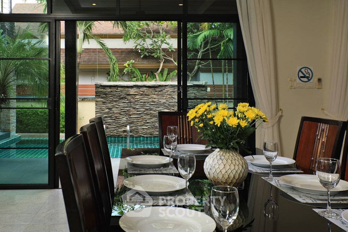 picture Pet-Friendly 4-BR Villa 370 Sqm in Rawai, Phuket (ID 787518) - 12/27