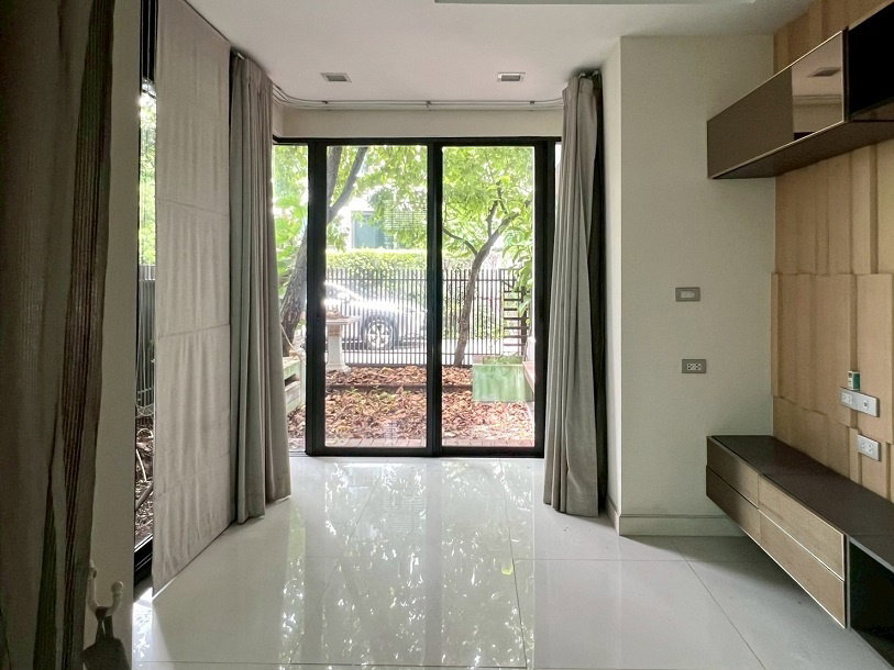 รูป ขายบ้านแฝด The Plot Yen-Akat 2 ชั้น ซอยเย็นอากาศ 2 เขตยานนาวา - รูปที่ 4/19