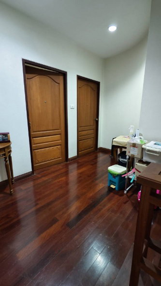 รูป ให้ เช่าบ้านเดี่ยว 2 ชั้นครึ่ง ทำเลทองใจกลางลาดพร้าว หลังโรงเรียนพิบูลย์อุปถัมภ์ แยก1 ถ.ลาดพร้าว 48 - รูปที่ 5/10
