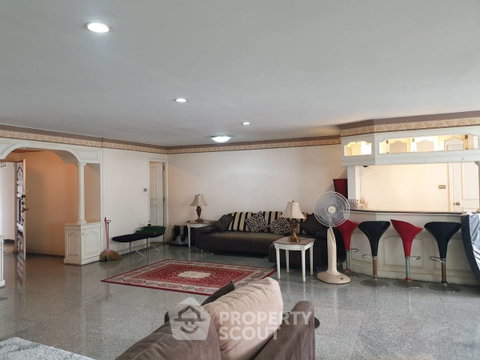 ชั้น 18 ห้องชุด 3 ห้องนอน 236 ตร.ม. DS Tower 1 ใกล้ BTS พร้อมพงษ์ (ID 1917817)