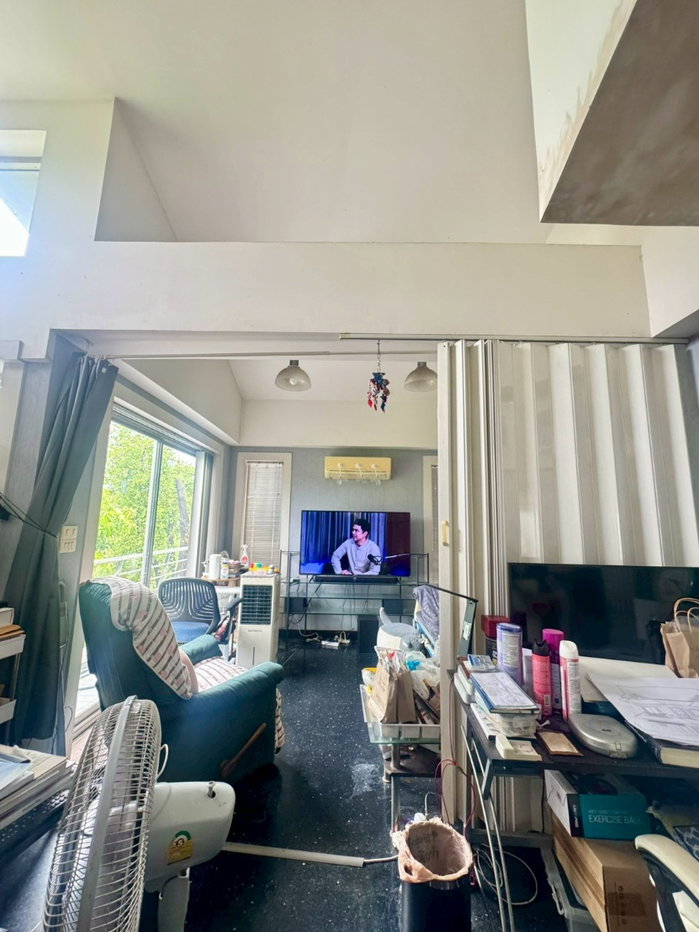 รูป ซื้อ ขาย บ้าน 3 ชั้น ทาวน์อินทาวน์ บ้านหนึ่งเดี่ยว ไม่เหมือนใคร เจ้าของบ้านเป็นสถาปนิก ฟังชั่นดี ช่องลม ช่องแสง ดีมาก Line ID : @951qfbfi - รูปที่ 8/19
