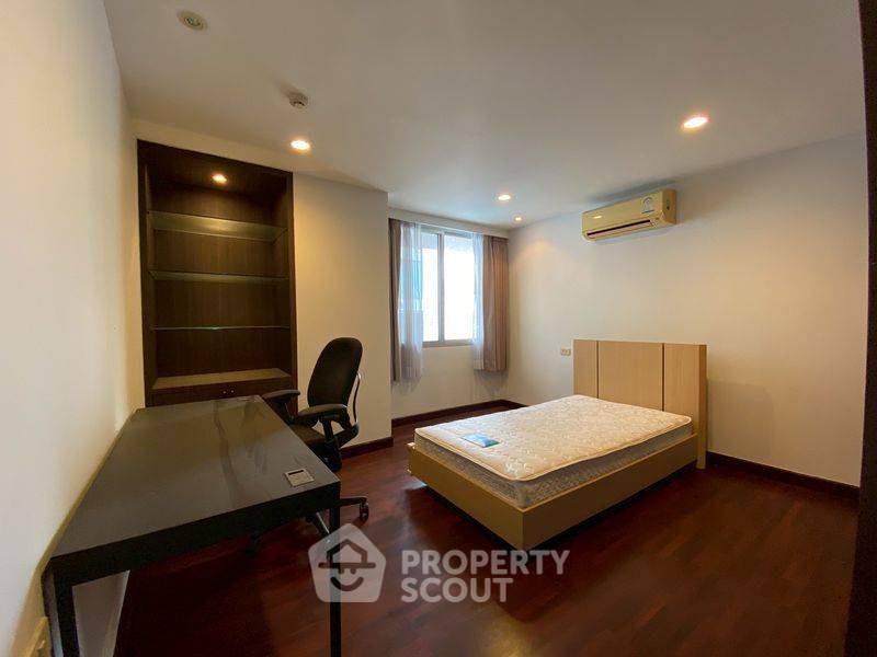 picture Well-Priced Value? 2-BR 118 Sqm Condo Newton Tower Near BTS Nana (200m) (ID 2284208) - 19/22