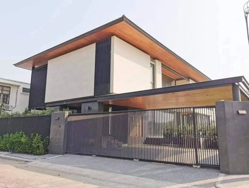 รูป 🏡บ้านหรู ใจกลางเมือง🏡ขายบ้าน Evergreen บางนา กม.5 ตกแต่งครบ พร้อมเข้าอยู่ ใกล้ทางด่วน ใกล้รถไฟฟ้า ใกล้เซ็นทรัลบางนา-SW002901  - รูปที่ 2/23