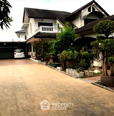 บ้านเดี่ยว สนามบินดอนเมือง : บ้าน 4 ห้องนอน พื้นที่ 444 ตร.ม. ขาย ในดอนเมือง กรุงเทพมหานคร (ID 1020088)