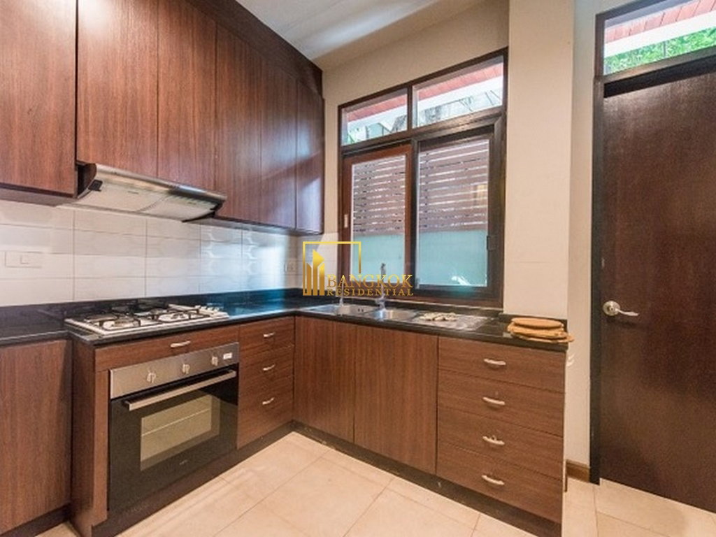 รูป Modern 4 Bed Luxury House With Private Pool in Ekkamai Area - BR8125SH - รูปที่ 8/20