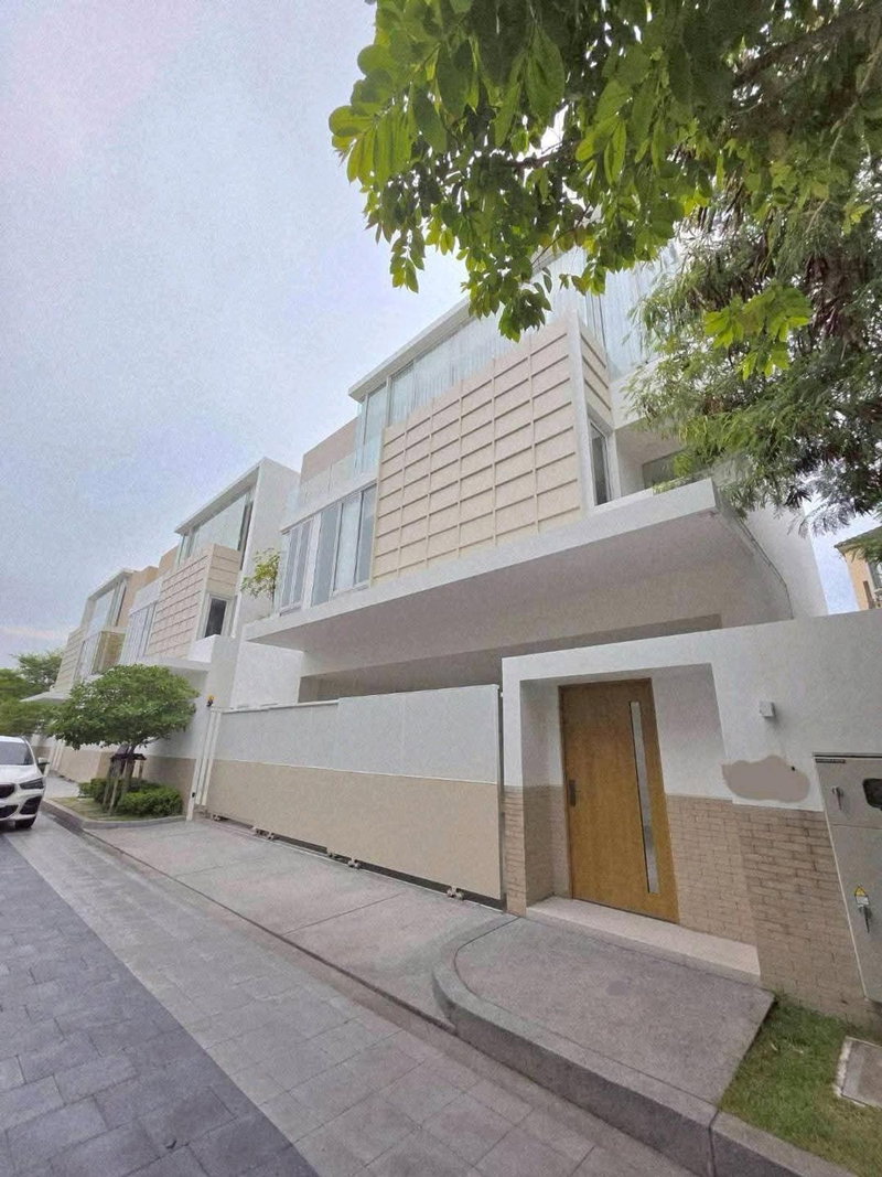 Houses for rent : For Rent: Luxury 3-Storey Detached House – Noble Terra Rama 9–Ekkamai with Private Elevator