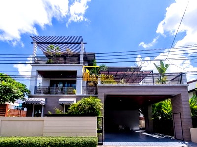 เช่าบ้านเดี่ยว โรงเรียนเซนต์แอนดรูส์อินเตอร์เนชันแนล กรุงเทพ : Modern 4 Bed Luxury House With Private Pool in Ekkamai Area - BR8125SH