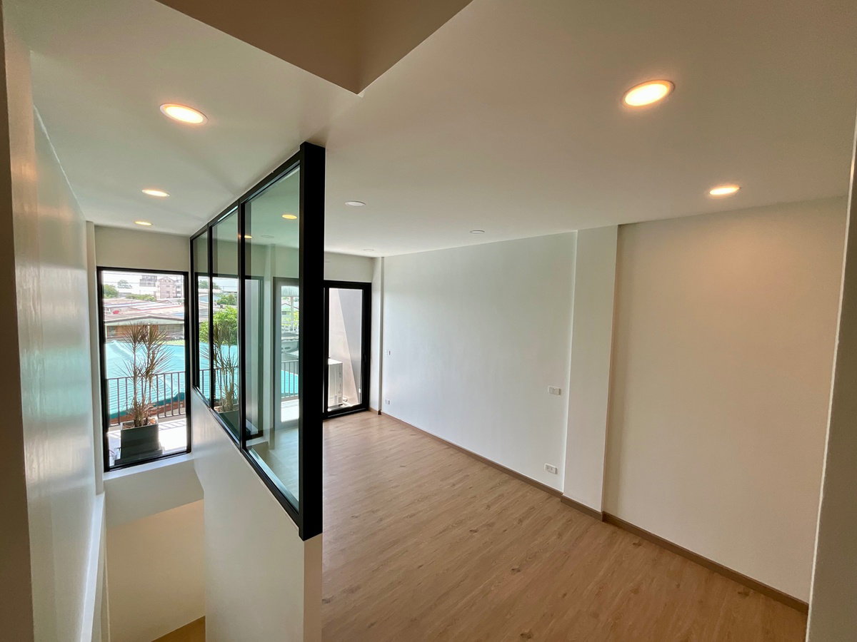 รูป โฮมออฟฟิศใหม่ เทพารักษ์ Prime Space TP96 – พร้อมใช้งาน ราคาพิเศษ! - รูปที่ 17/25
