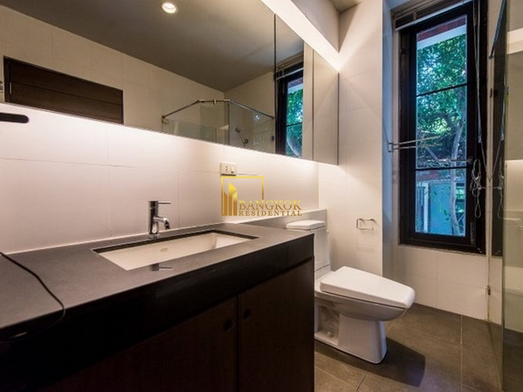 รูป Modern 4 Bed Luxury House With Private Pool in Ekkamai Area - BR8125SH - รูปที่ 16/20