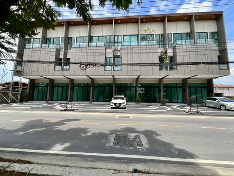 3-story home office for sale, new project in Theparak, using premium materials, only 8 units, special price starting at 5.99 million baht,