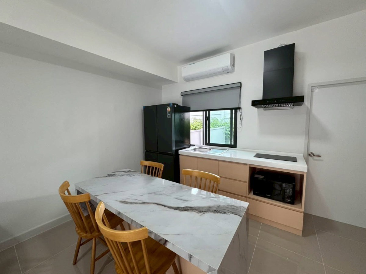 picture Pleno Sukhumvit-Bangna                  2  - 3/19