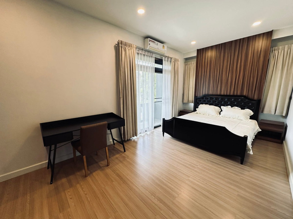 รูป บ้านเดี่ยวโครงการหรูอยู่ถัดจาก รร. นานาชาติพัทยารีเจ้นท์( - รูปที่ 11/20