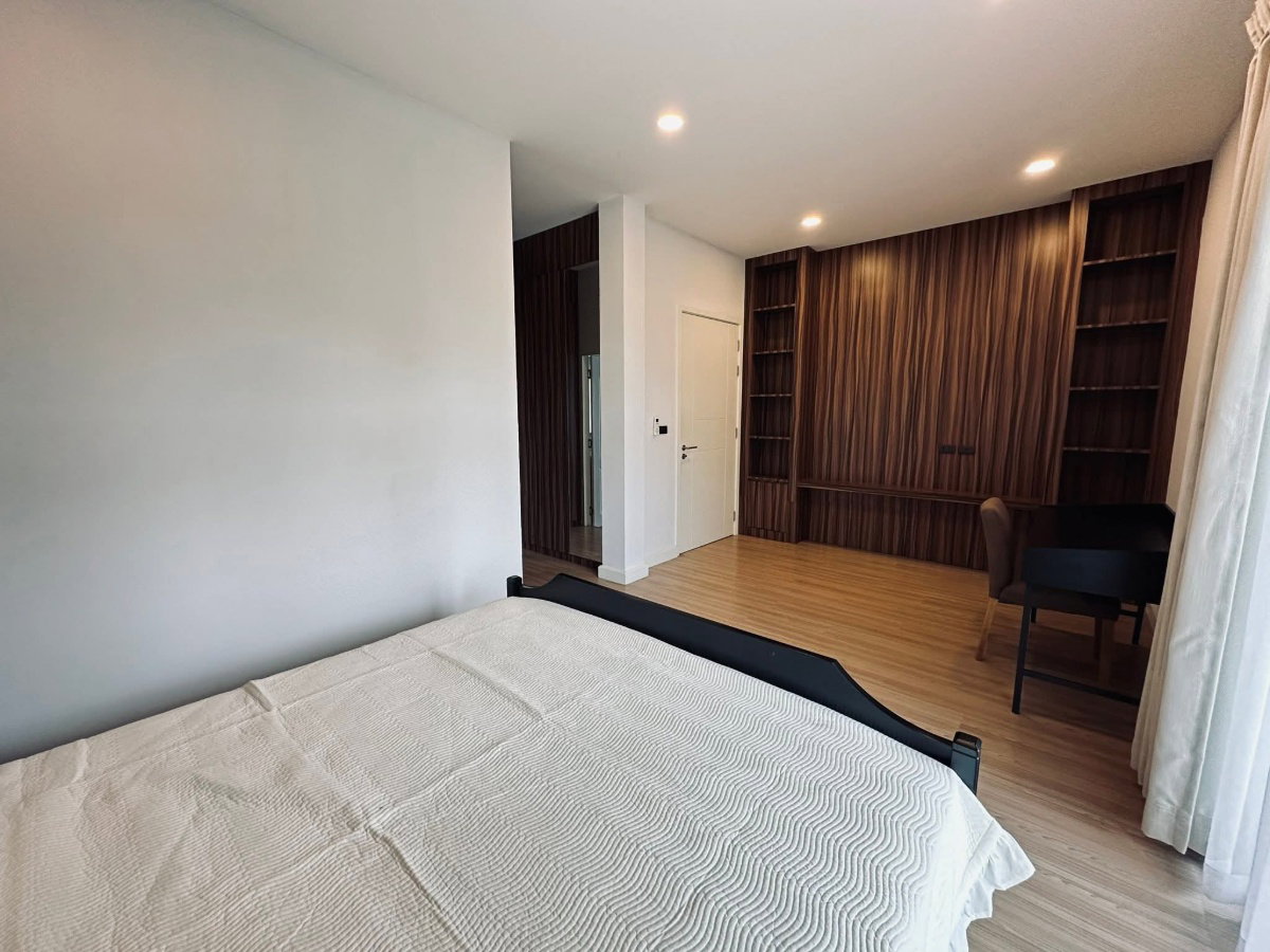 รูป บ้านเดี่ยวโครงการหรูอยู่ถัดจาก รร. นานาชาติพัทยารีเจ้นท์( - รูปที่ 12/20
