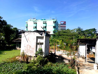 Land for sale MRT Ministry of Public Health : Land for sale: 2,500 sq. wah (approx. 6 rai, 1 ngan) in Soi Tiwanon 7/1, Talat Khwan, Nonthaburi