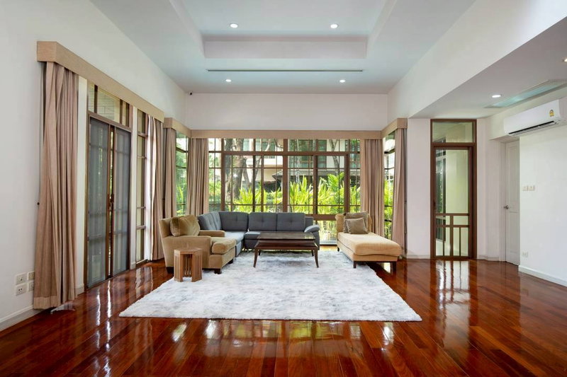 Houses for rent : ♣ Luxury house ♣ Detached house 2 storey 110.00 sq.w. | 4 Bedrooms 5 Bathrooms | Near BTS Phra Khanong Station 2 minutes, Sukhumvit Hospital 4 minutes