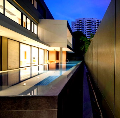 เช่าบ้านเดี่ยว โรงเรียนเซนต์แอนดรูส์อินเตอร์เนชันแนล กรุงเทพ : ♢ Pool Villa ♢ บ้านเดี่ยว 3 ชั้น พร้อมสระว่ายน้ำ | ขนาด 127.30 ตร.ว. 959.00 ตร.ม. | 4 ห้องนอน 5 ห้องน้ำ | ใกล้ BTS เอกมัย