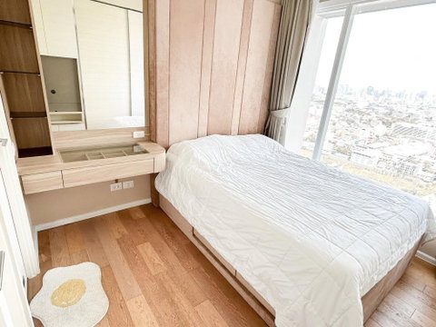 The Saint Residences ห้องสวย ราคาดี สอบถามเพิ่มเติมได้ที่ Line @condorental