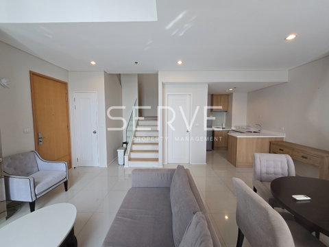 Duplex 2 Beds With Bathtub Large Room Good Location Close to MRT Phetchaburi 150 m @ Villa Asoke