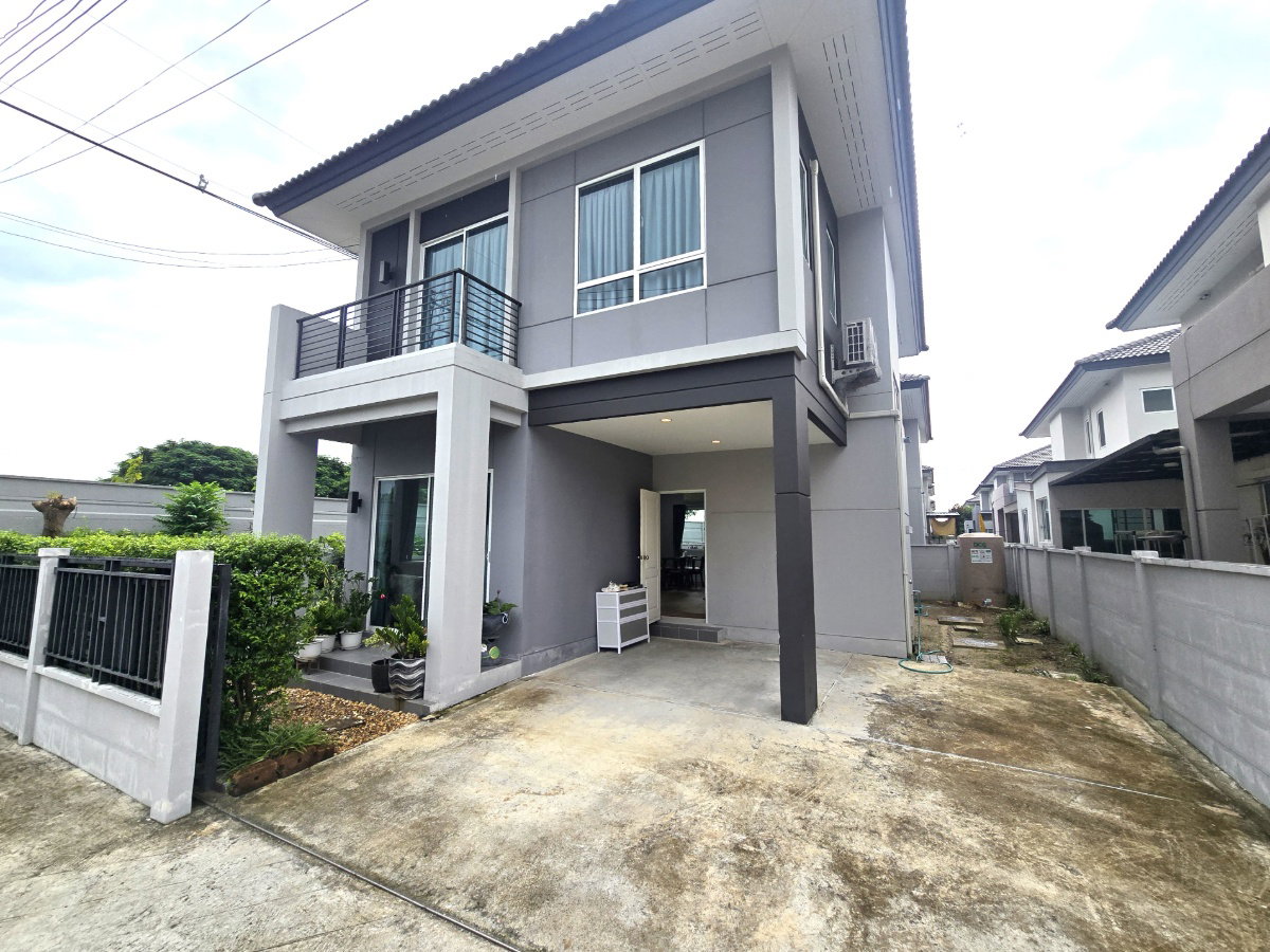 รูป บ้านเดี่ยว 2 ชั้น หมู่บ้าน เซนโทร รังสิต คลอง 4 ตกแต่งสวย พร้อมสวนรอบบ้าน ทำเลดี ติด ถนนรังสิต-นครนายก - รูปที่ 2/22