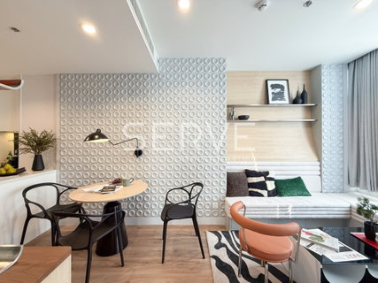Brand New 2 Beds 52.47 sq.m. Unit Center Thong Lor Area and Close to BTS Thong Lo at Noble Form Thonglor Condo  / For Sale