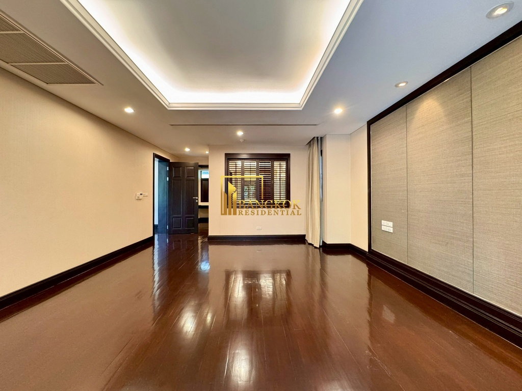รูป Baan Sukhumvit 18 - Stunning 4 Bed House With Private Pool - BR28270SH - รูปที่ 21/45