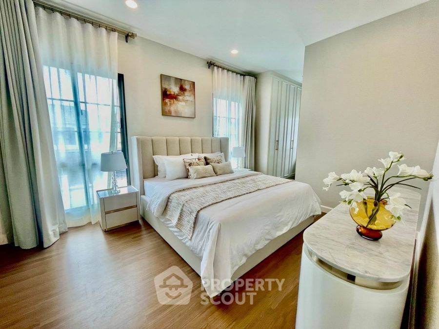 รูป บ้านขาย 4 ห้องนอน ในโครงการ เศรษฐสิริ งามวงศ์วาน ทำเล ท่าไทร เมืองนนทบุรี (ID 2241289) - รูปที่ 3/9
