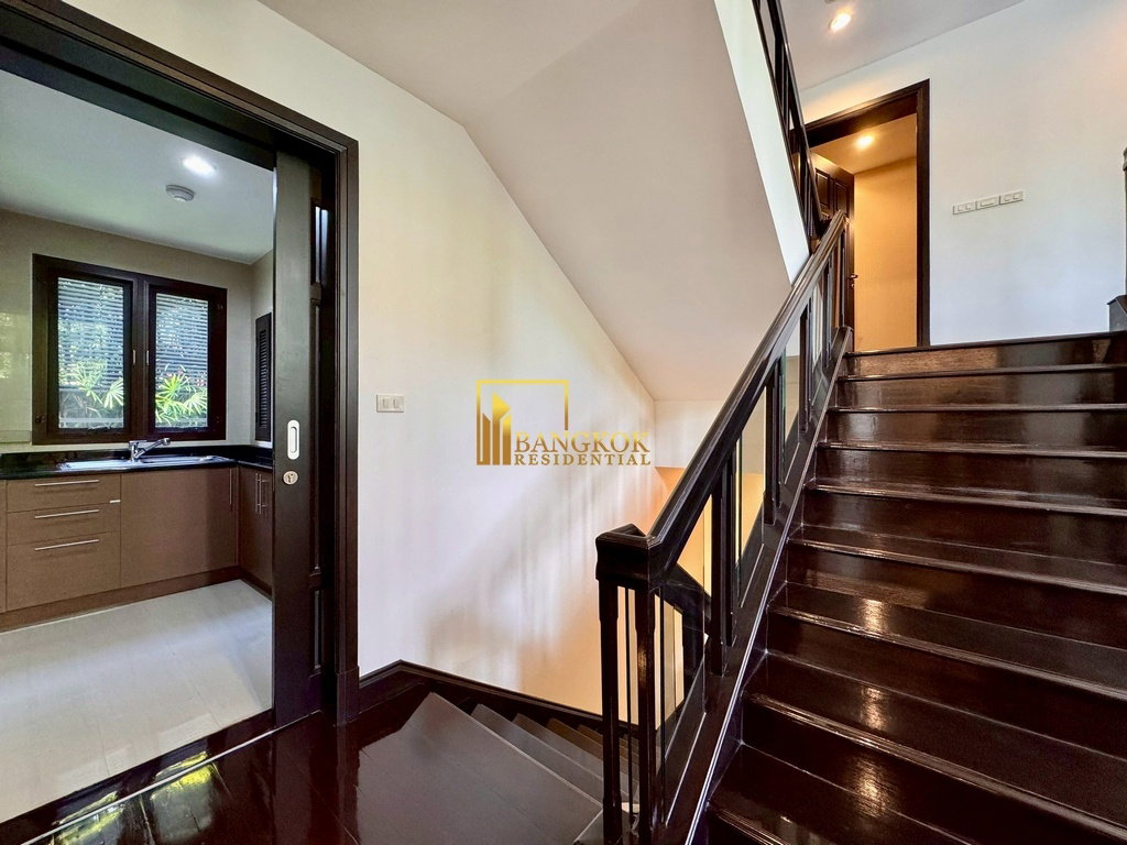 รูป Baan Sukhumvit 18 - Stunning 4 Bed House With Private Pool - BR28270SH - รูปที่ 17/45