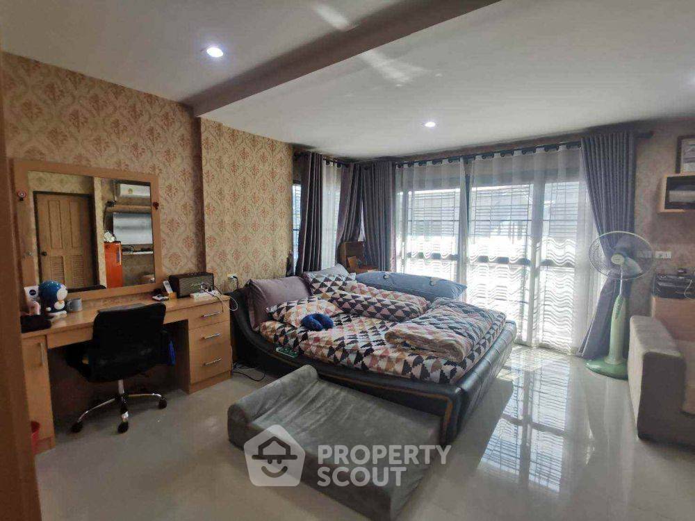 รูป คอนโด 3 ห้องนอน ขาย ในโครงการ Wyndham Jomtien Pattaya พัทยา (ID 2150574) - รูปที่ 7/10