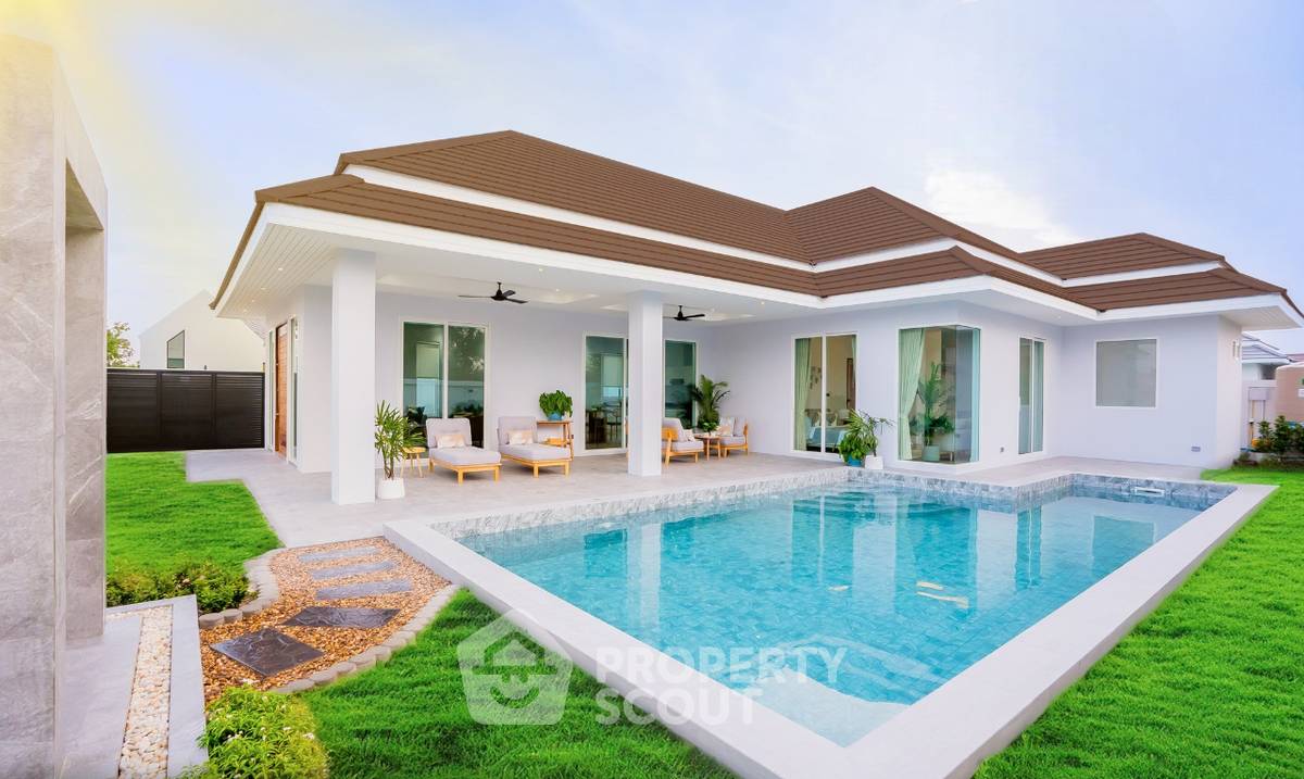 รูป ขายวิลล่า 3 ห้องนอน L’UX VILLA by Nisasiri Group รับสัตว์เลี้ยง (ID 2176897) - รูปที่ 1/5
