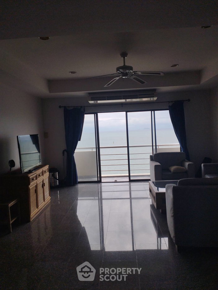 picture 3-BR 179 Sqm High-Floor Condo For Sale, Beach Villa Viphavadee (ID 2169077) - 1/5