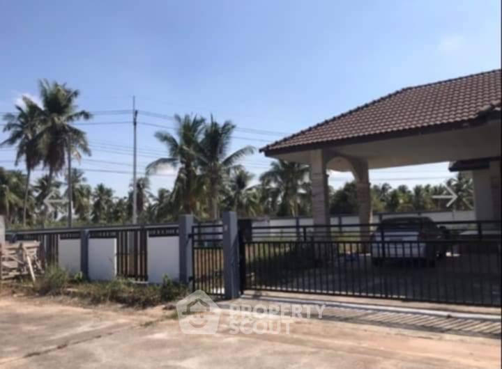 picture Pet-Friendly 3-BR House With Big Land, Pong Near Pattaya (ID 1602552) - 5/6