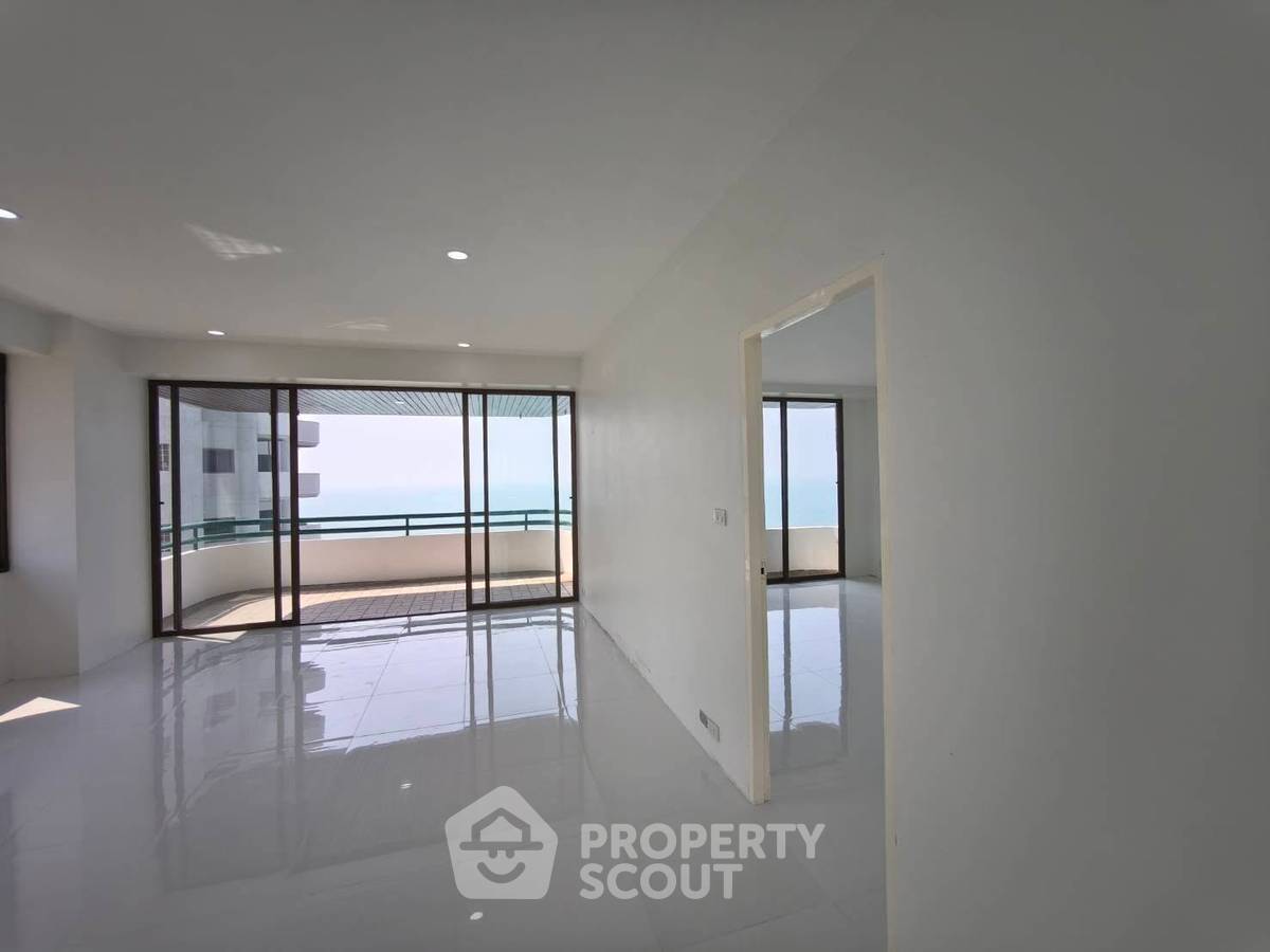 รูป คอนโด 2 ห้องนอน 147 ตร.ม. ชั้น 12 Sunshine Beach Condotel พัทยา (ID 2085148) - รูปที่ 5/9