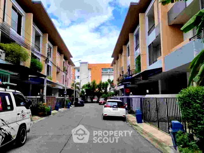 Townhouses for sale Chaeng Watthana-Pak Kret 28 Station : 3-BR Townhouse 262 Sqm For Sale, Pattra Mo Town, Bang Phut (ID 2150367)