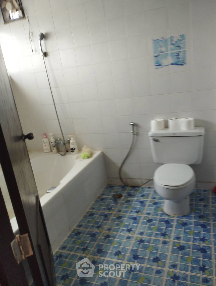 picture 3-BR 179 Sqm High-Floor Condo For Sale, Beach Villa Viphavadee (ID 2169077) - 5/5