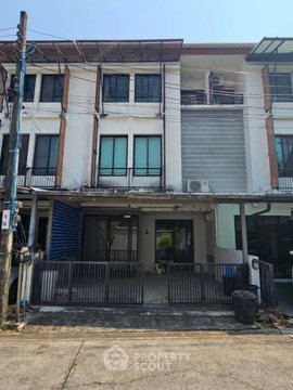 ทาวน์โฮม 3 ห้องนอน ขาย Areeya Mova เกษตร-นวมินทร์ ลาดพร้าว โชคระบือ (ID 1596669)