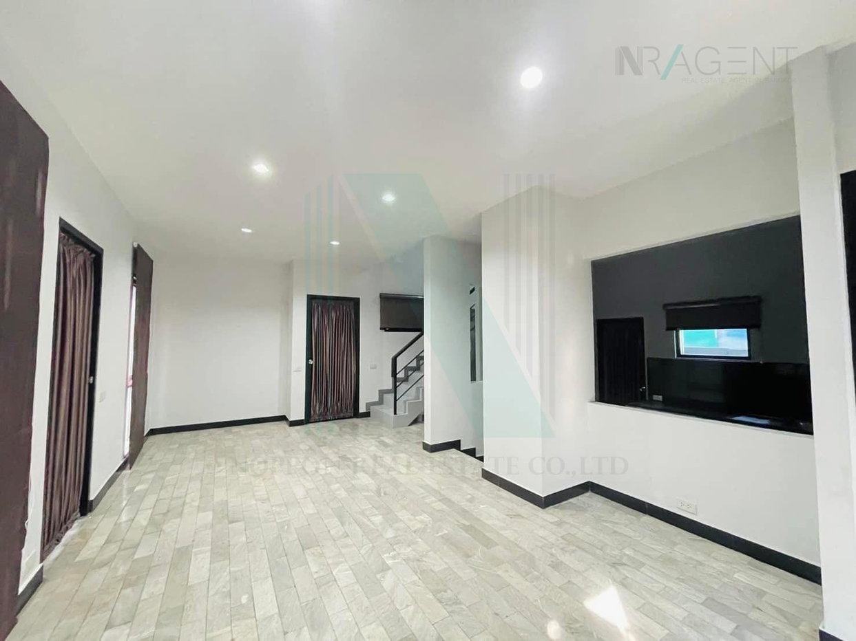 รูป 📌 ขายบ้านแฝด โครงการ บ้านแสงอรุณ 3 ชั้น 3 ห้องนอน 3 ห้องน้ำ - รูปที่ 6/8