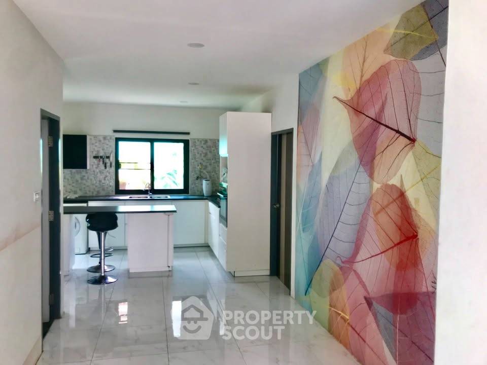 รูป บ้านเช่า 4 ห้องนอน รองรับสัตว์เลี้ยง ในบางนาเหนือ บางนา กรุงเทพ (ID 2285810) - รูปที่ 11/12
