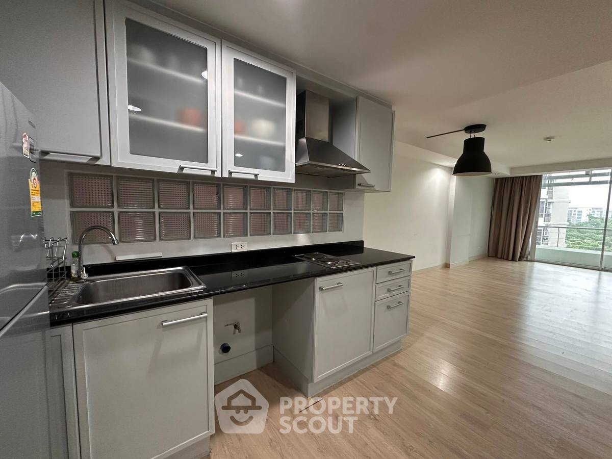 picture 3-BR 85 Sqm Condo For Sale at The Kris Ratchada 17, 400m to MRT Sutthisan (ID 2280401) - 8/12