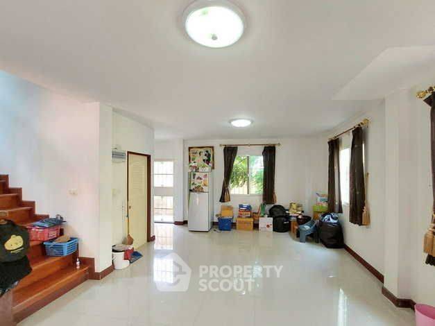รูป ทาวน์โฮม 3 ห้องนอน ขาย Suriya Perfect บางแก้ว ใกล้ บางพลี สมุทรปราการ (ID 2150349) - รูปที่ 2/8
