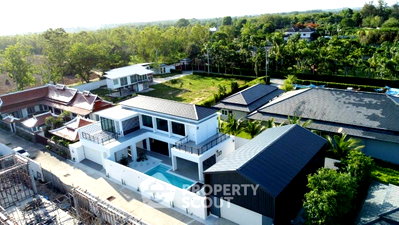 บ้านเดี่ยว ชลบุรี : บ้านเดี่ยว 4 ห้องนอน อนุญาตสัตว์เลี้ยง Horseshoe Point พง 400 ตร.ม. (ID 2109876)